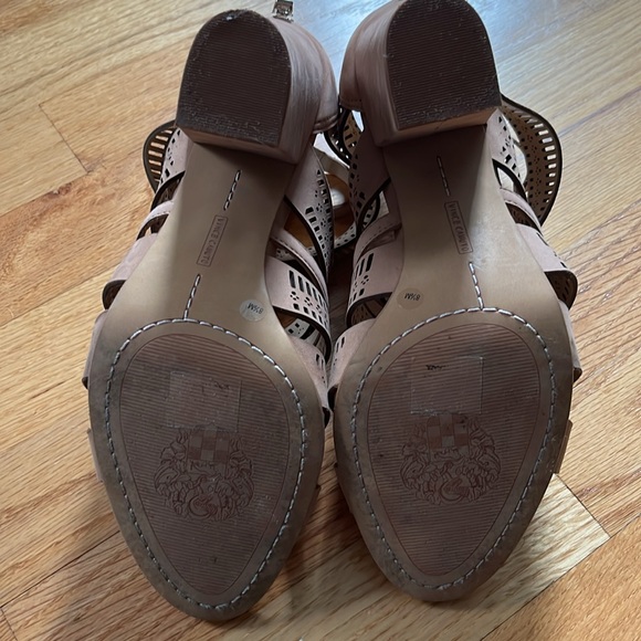 Vince Camuto heels size 8.5 - Picture 5 of 5